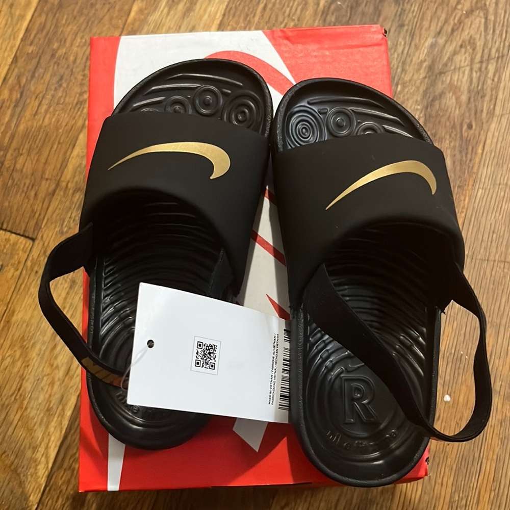 Nike toddle sandals